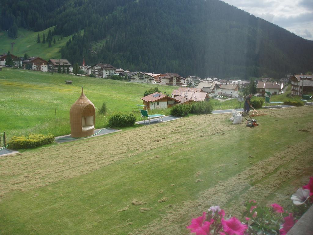 Garni La Majon Selva di Val Gardena Exterior foto